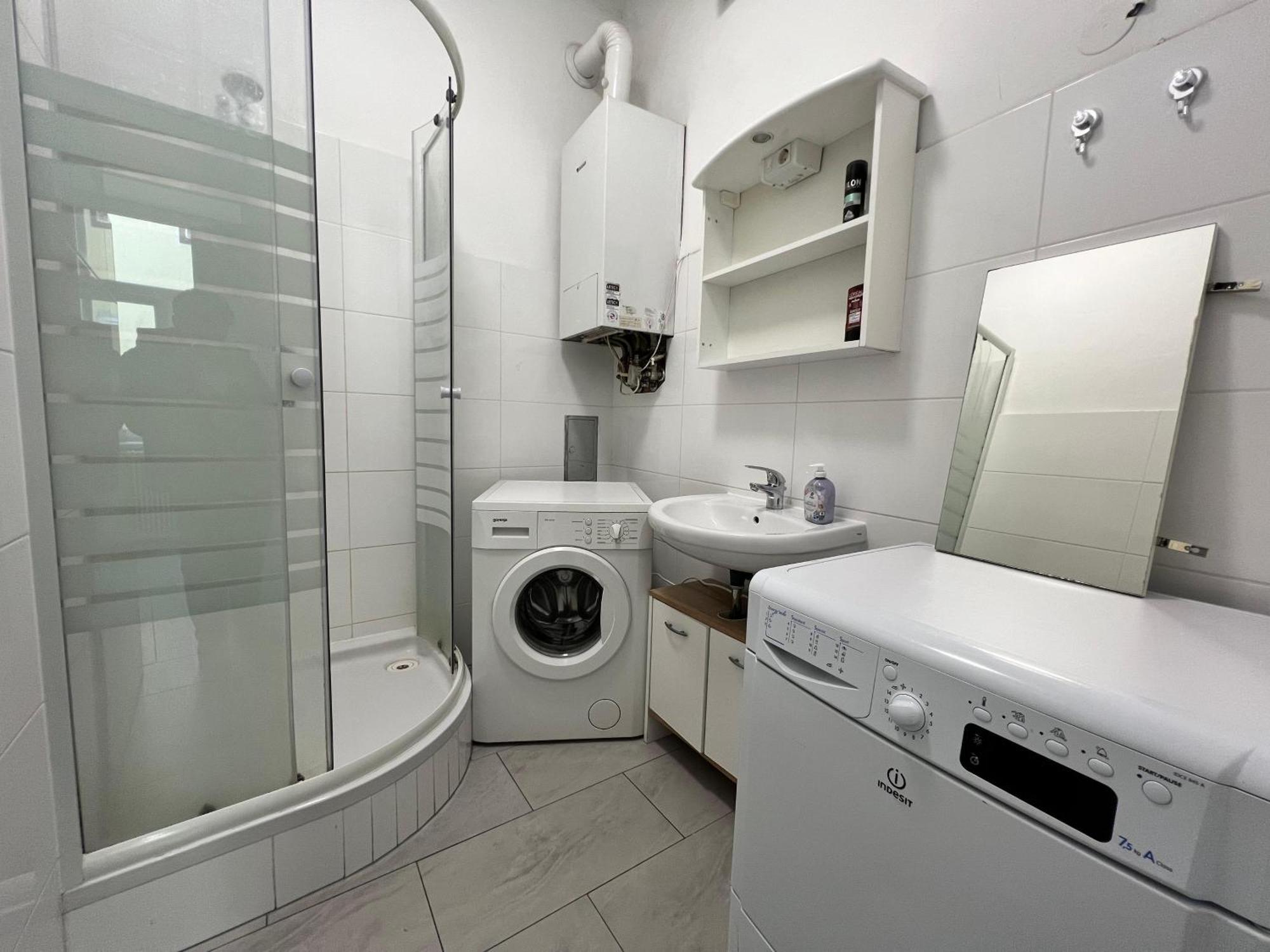 Apartament Cozy 4br Shared Apt.- Near U3/zippererstrasse