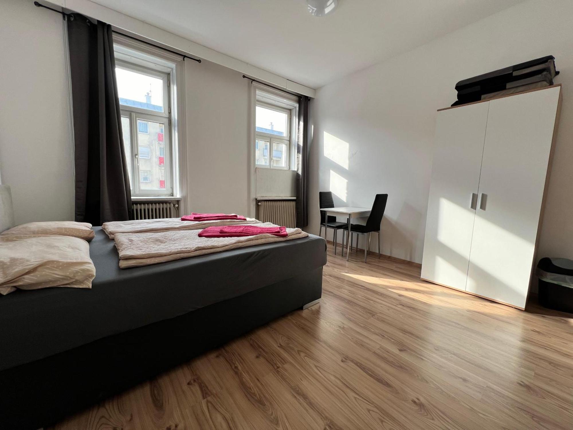 Apartament Cozy 4br Shared Apt.- Near U3/zippererstrasse *