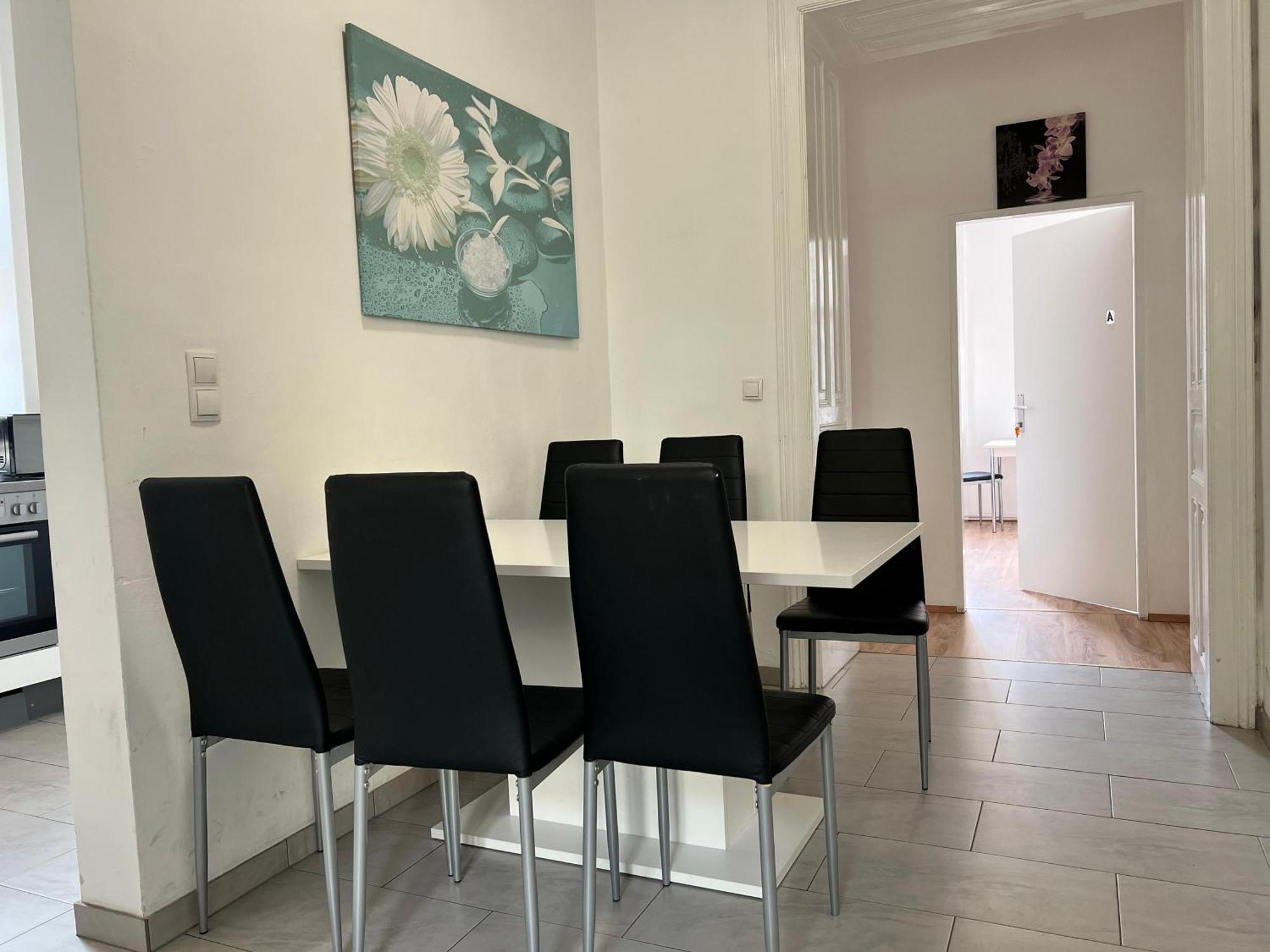 Apartment Cozy 4br Shared Apt.- Near U3/zippererstrasse Wien