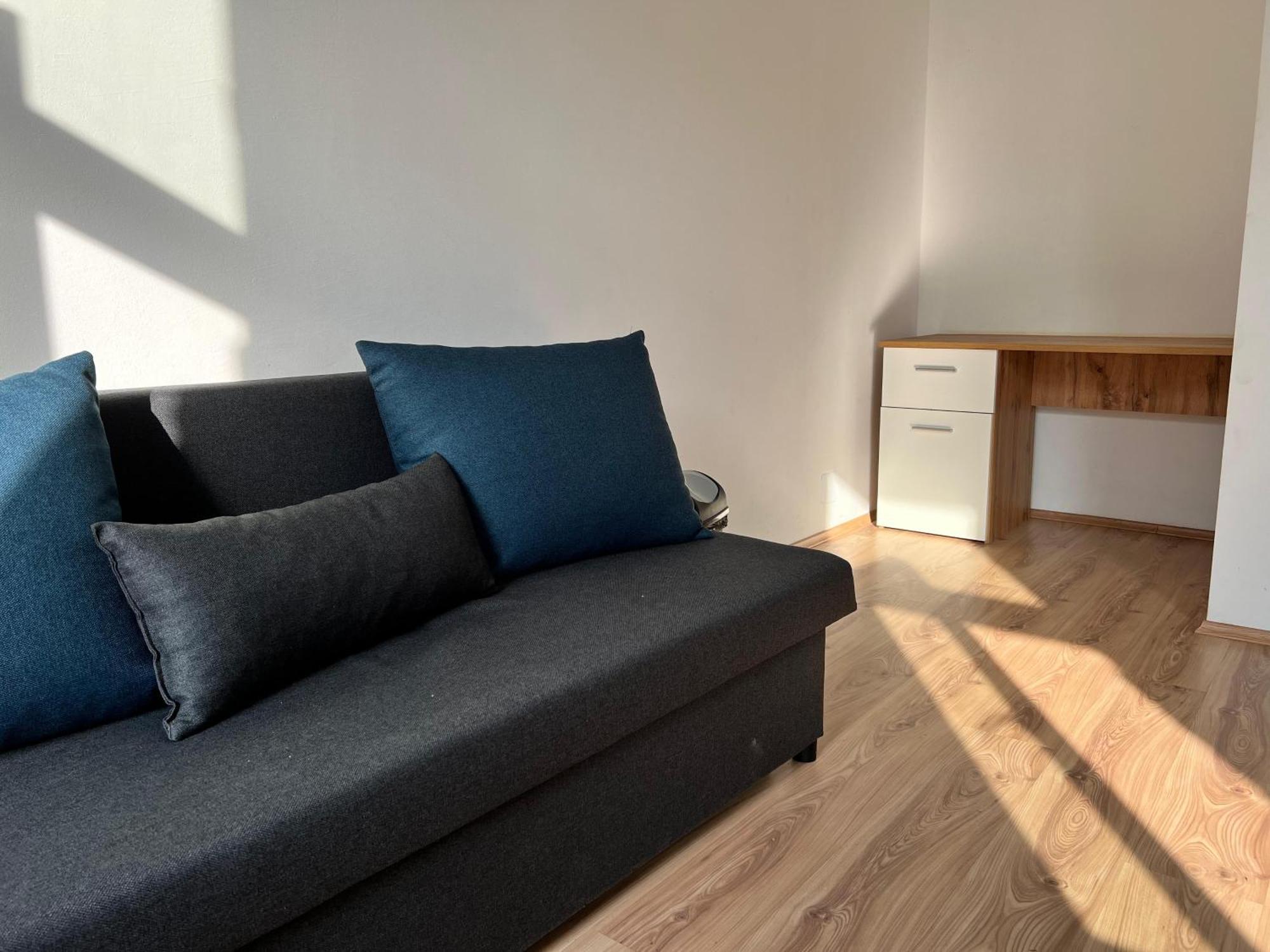 Cozy 4br Shared Apt.- Near U3/zippererstrasse Wien